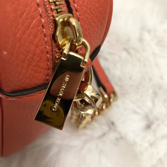 Michael Kors crossbody pebbled leather purse Ginny - Picture 6 of 8